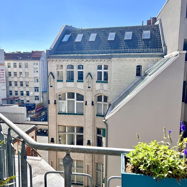 Hallesches Tor Balkon Innenhof